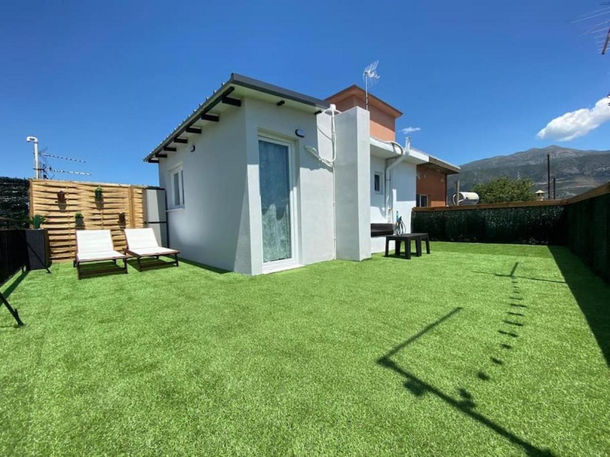 Rooftop Apartment With Garden In Ioannina Bagian luar foto