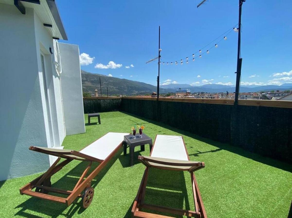 Rooftop Apartment With Garden In Ioannina Bagian luar foto