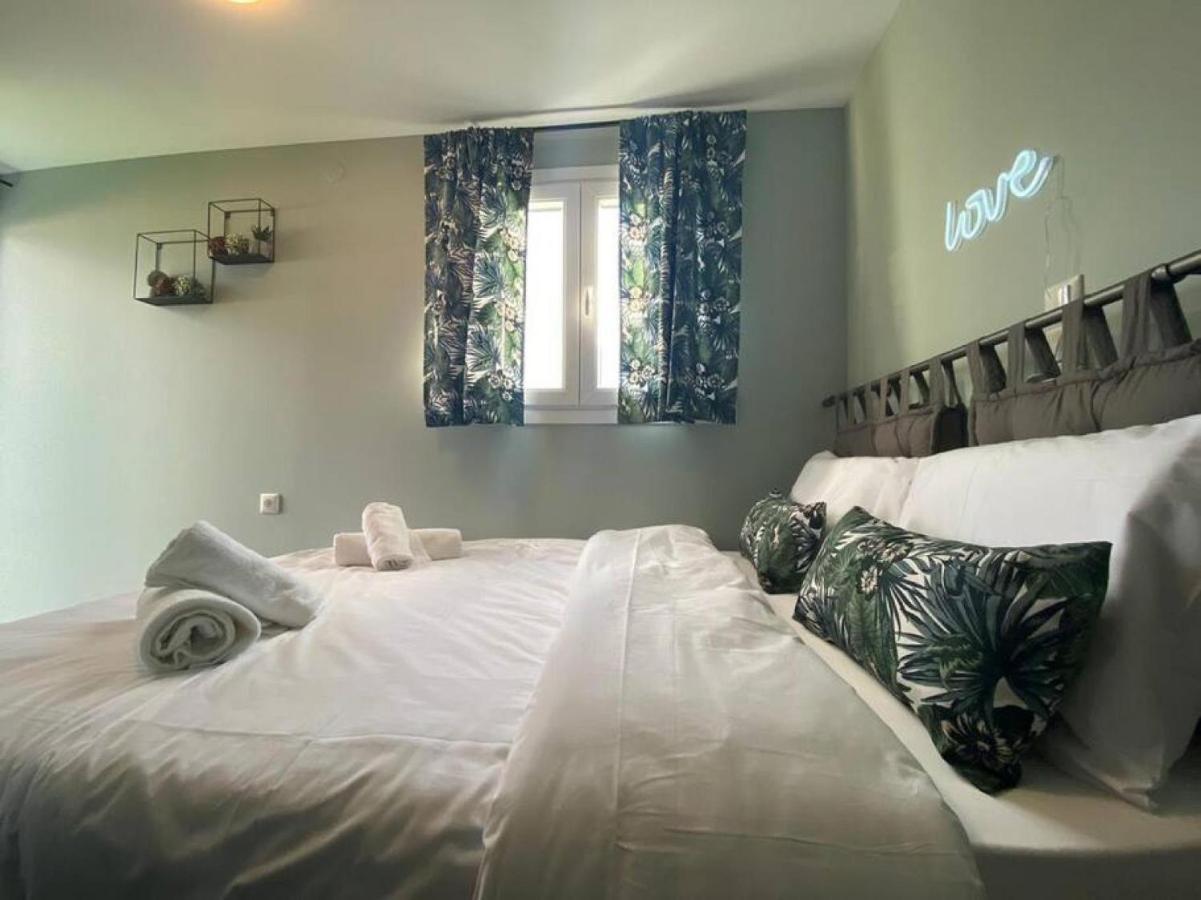 Rooftop Apartment With Garden In Ioannina Bagian luar foto